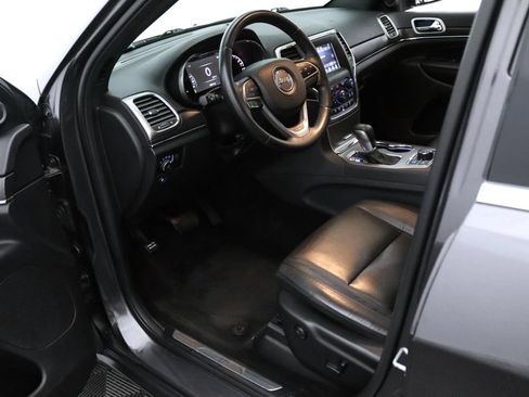 Used 2018 Jeep Grand Cherokee Limited AWD/4WD image 15