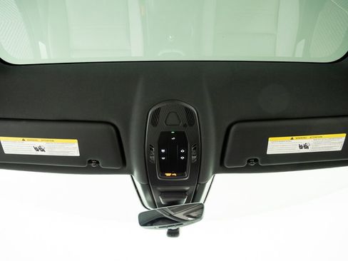 Certified 2025 Porsche Cayenne Coupe w/ Premium Package Plus image 20