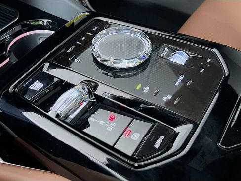 New 2026 BMW 550e xDrive w/ Executive Package image 20