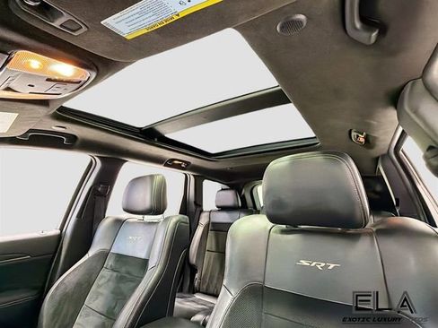 Used 2015 Jeep Grand Cherokee SRT image 24