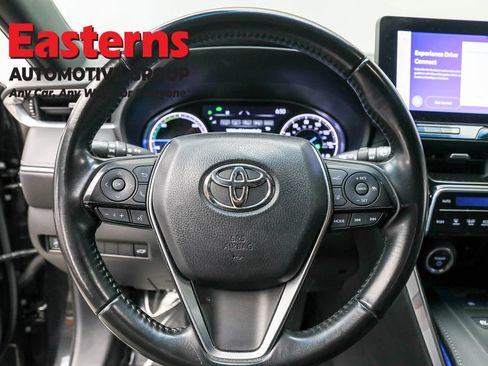 Used 2023 Toyota Venza Nightshade AWD/4WD image 10