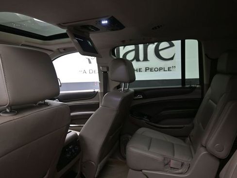 Used 2017 Chevrolet Suburban LT w/ LT Signature Package image 25