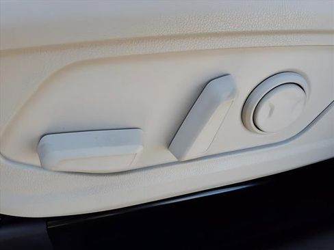 New 2025 Kia Sorento S image 14