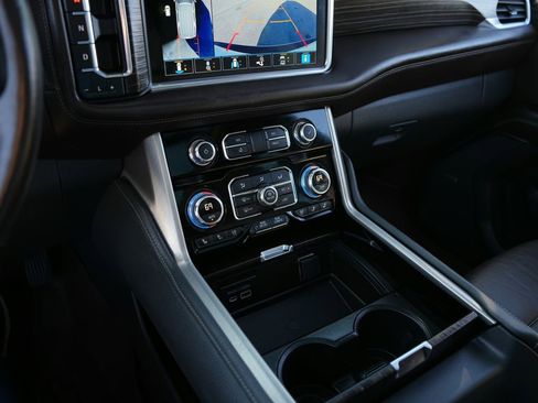 Used 2021 GMC Yukon Denali w/ Denali Ultimate Package image 15