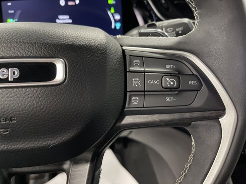 Used 2022 Jeep Grand Cherokee Limited 4xe w/ Luxury Tech Group II image 20