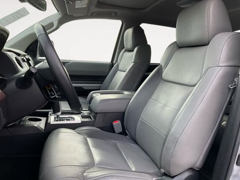 Used 2021 Toyota Tundra Limited w/ Limited Premium Package image 10