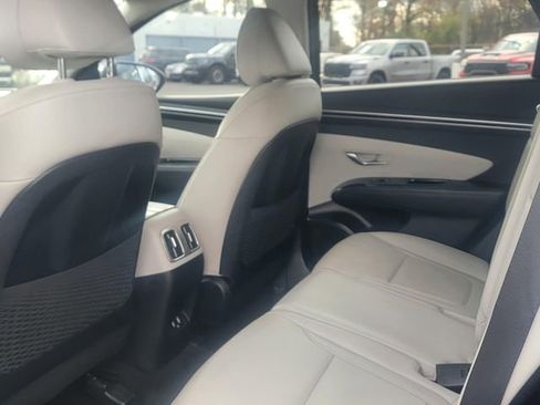 Used 2022 Hyundai Tucson Limited image 11