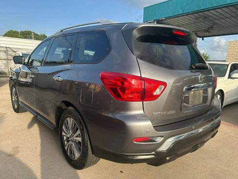 Used 2020 Nissan Pathfinder SL FWD image 2