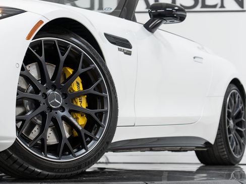 Certified 2022 Mercedes-Benz SL 63 AMG 4MATIC image 32