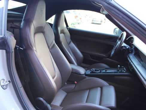 Certified 2022 Porsche 911 Carrera GTS image 24