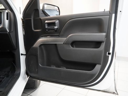 Used 2018 Chevrolet Silverado 1500 LT w/ LT Eassist Package image 22