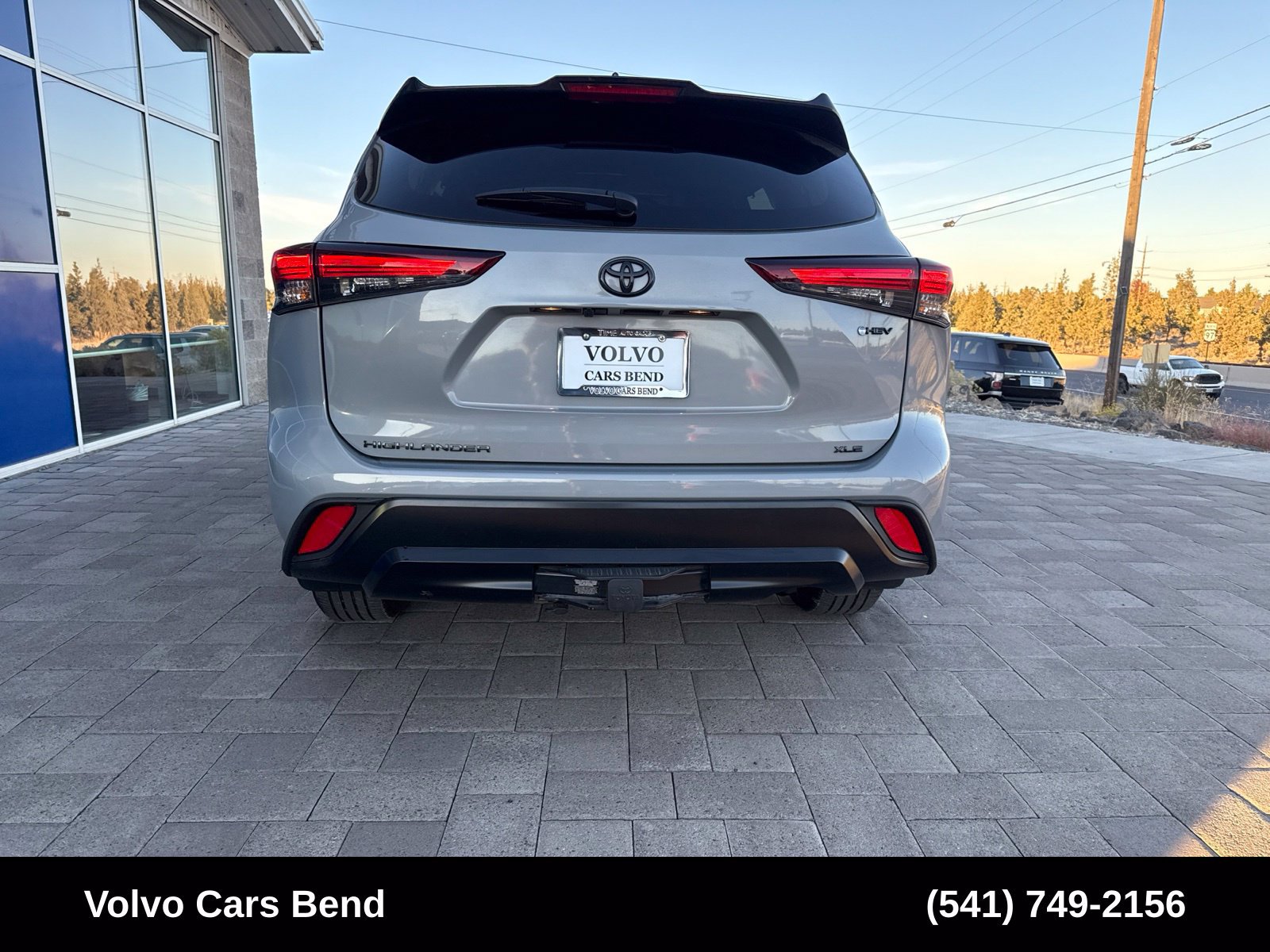 Used 2025 Toyota Highlander XLE AWD/4WD image 6