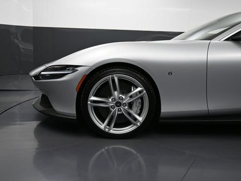 Used 2024 Ferrari Roma RWD image 12