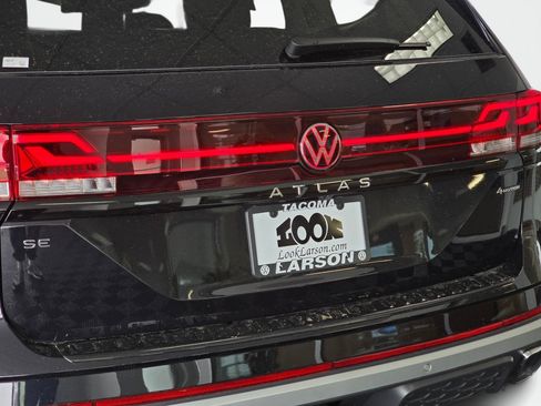 New 2026 Volkswagen Atlas Peak Edition AWD/4WD image 13