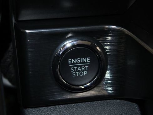 New 2026 Ford F250 Lariat w/ Black Appearance Package AWD/4WD image 39