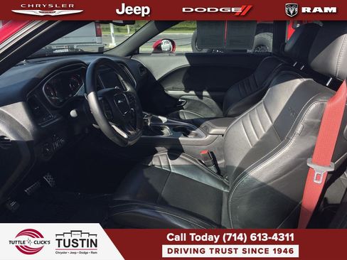 Used 2016 Dodge Challenger SRT Hellcat RWD image 18