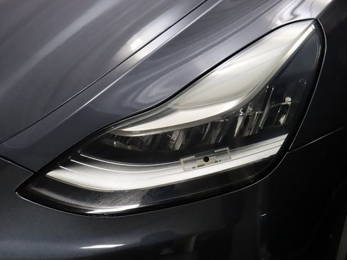 Used 2021 Tesla Model Y Long Range image 4