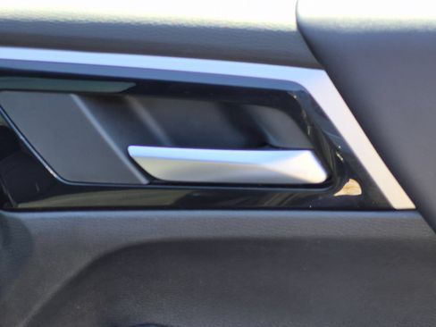 Used 2024 Mitsubishi Outlander SE Black Edition AWD/4WD image 33