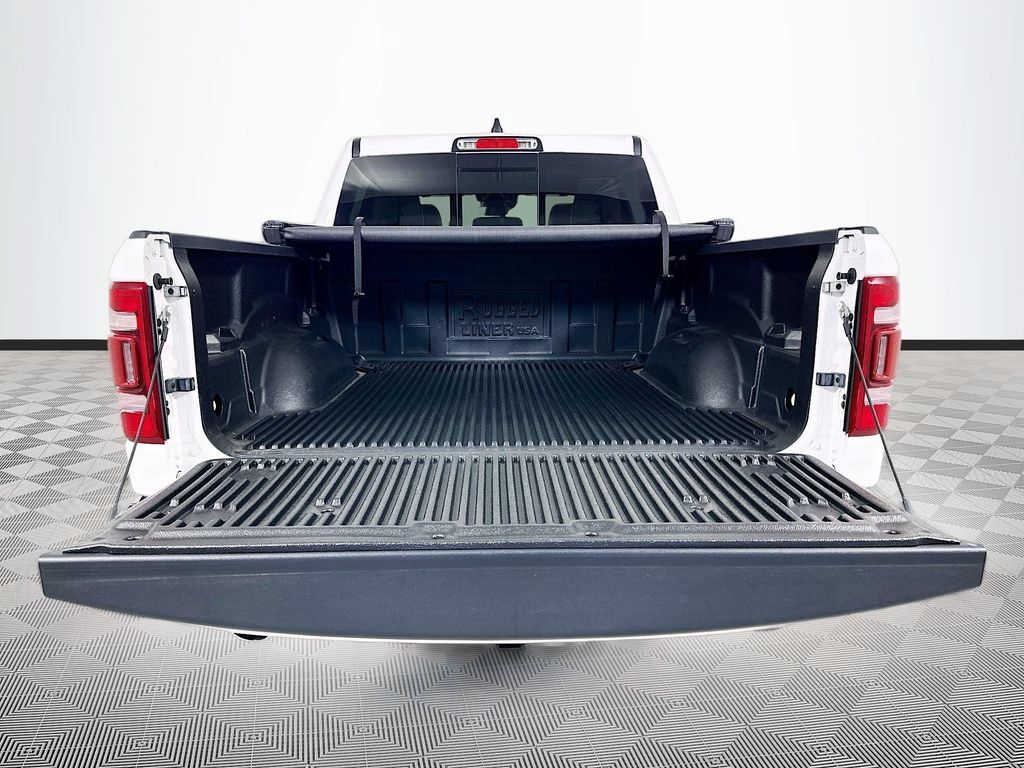 Used 2023 RAM 1500 Laramie AWD/4WD image 7