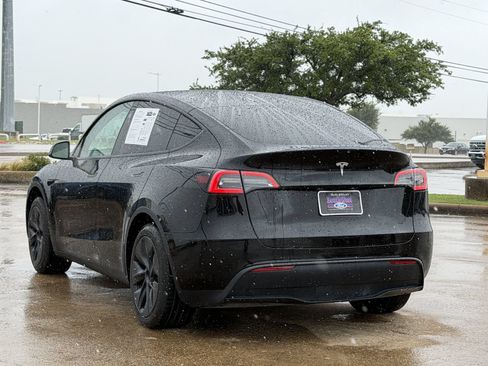 Used 2025 Tesla Model Y Long Range RWD image 6