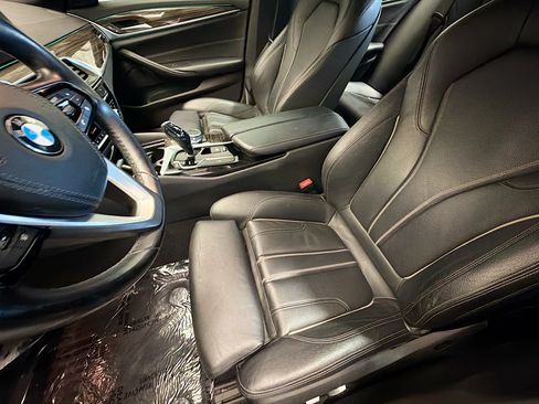 Used 2018 BMW 530i RWD image 11