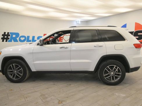 Used 2018 Jeep Grand Cherokee Limited image 2