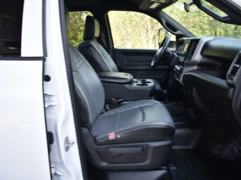 Used 2022 RAM 2500 Tradesman w/ Chrome Appearance Group AWD/4WD image 16