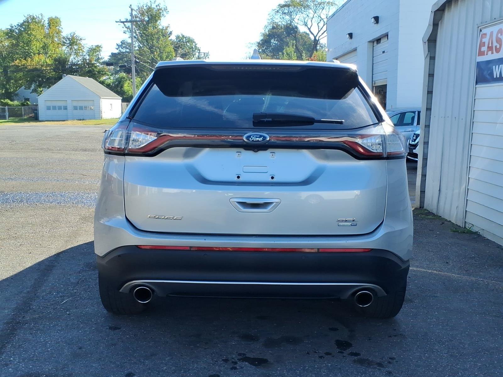 Used 2018 Ford Edge SEL w/ Equipment Group 201A AWD/4WD image 4
