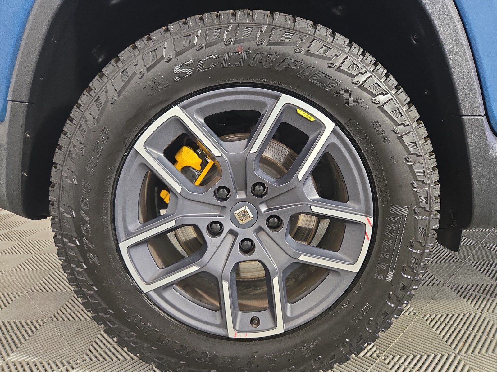 Used 2022 Rivian R1T Launch Edition AWD/4WD image 12