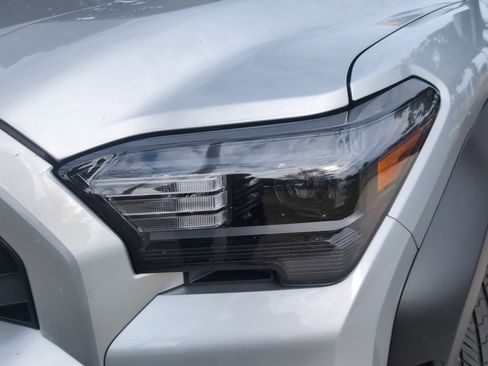 Certified 2025 Toyota 4Runner SR5 image 6