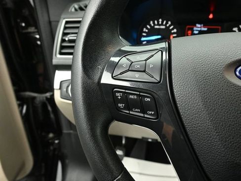 Used 2019 Ford Explorer 4WD image 16