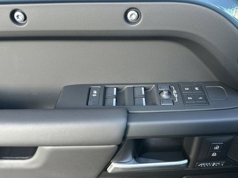New 2026 Land Rover Defender 110 X-Dynamic SE AWD/4WD image 22