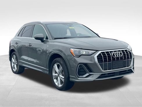 Used 2022 Audi Q3 2.0T Premium image 2