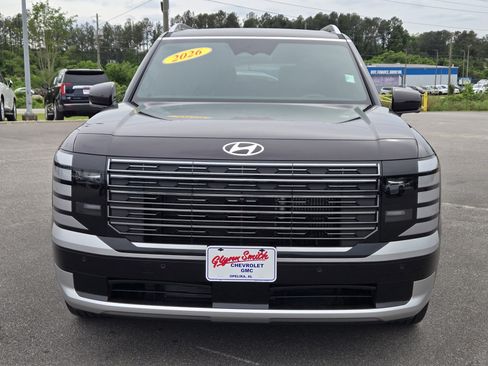 Used 2026 Hyundai Palisade Calligraphy FWD image 2
