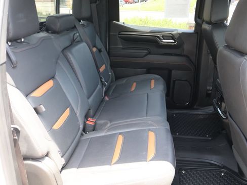 Certified 2023 GMC Sierra 1500 AT4 w/ AT4 Premium Package AWD/4WD image 11