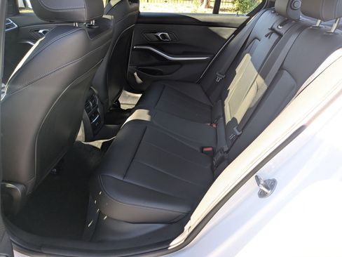 Used 2025 BMW 330i Sedan w/ Convenience Package image 30