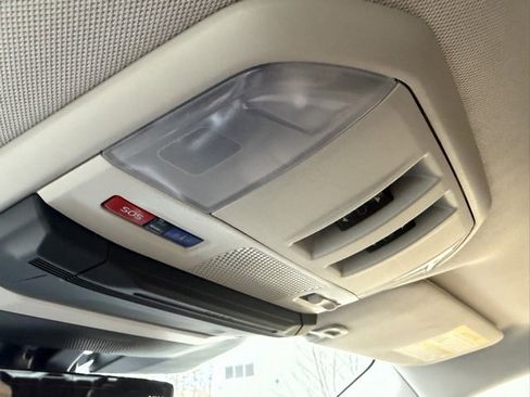 Used 2023 Subaru Ascent Touring image 43