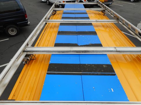 Used 2005 Chevrolet Express 3500 3500 Cargo Van Roof Rack Tow P image 15