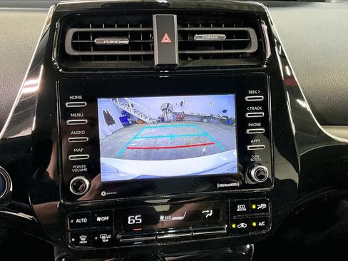 Used 2021 Toyota Prius L Eco image 26