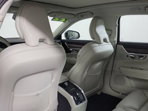 Used 2022 Volvo S90 B6 Inscription w/ Advanced Package AWD/4WD image 14