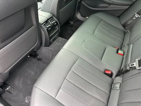 Used 2023 BMW 530e w/ M Sport Package image 12