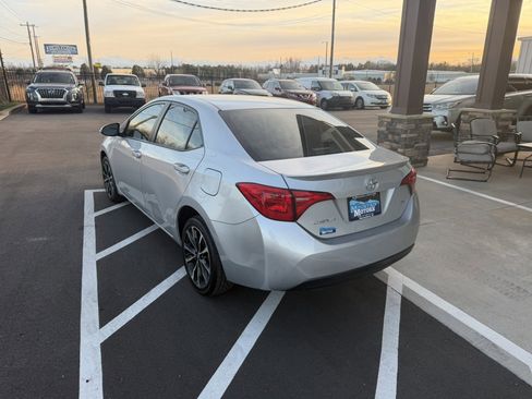 Used 2018 Toyota Corolla SE image 4