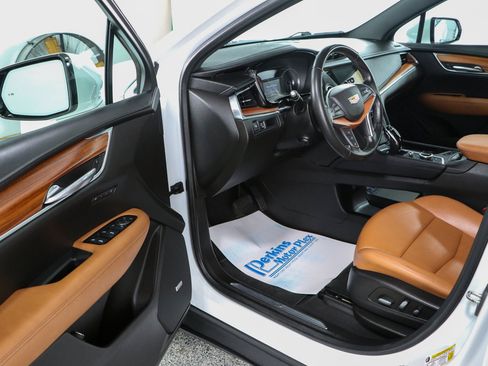 Used 2022 Cadillac XT5 Premium Luxury AWD/4WD image 3