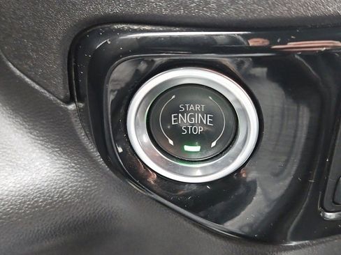 Used 2025 GMC Sierra 1500 Elevation image 25