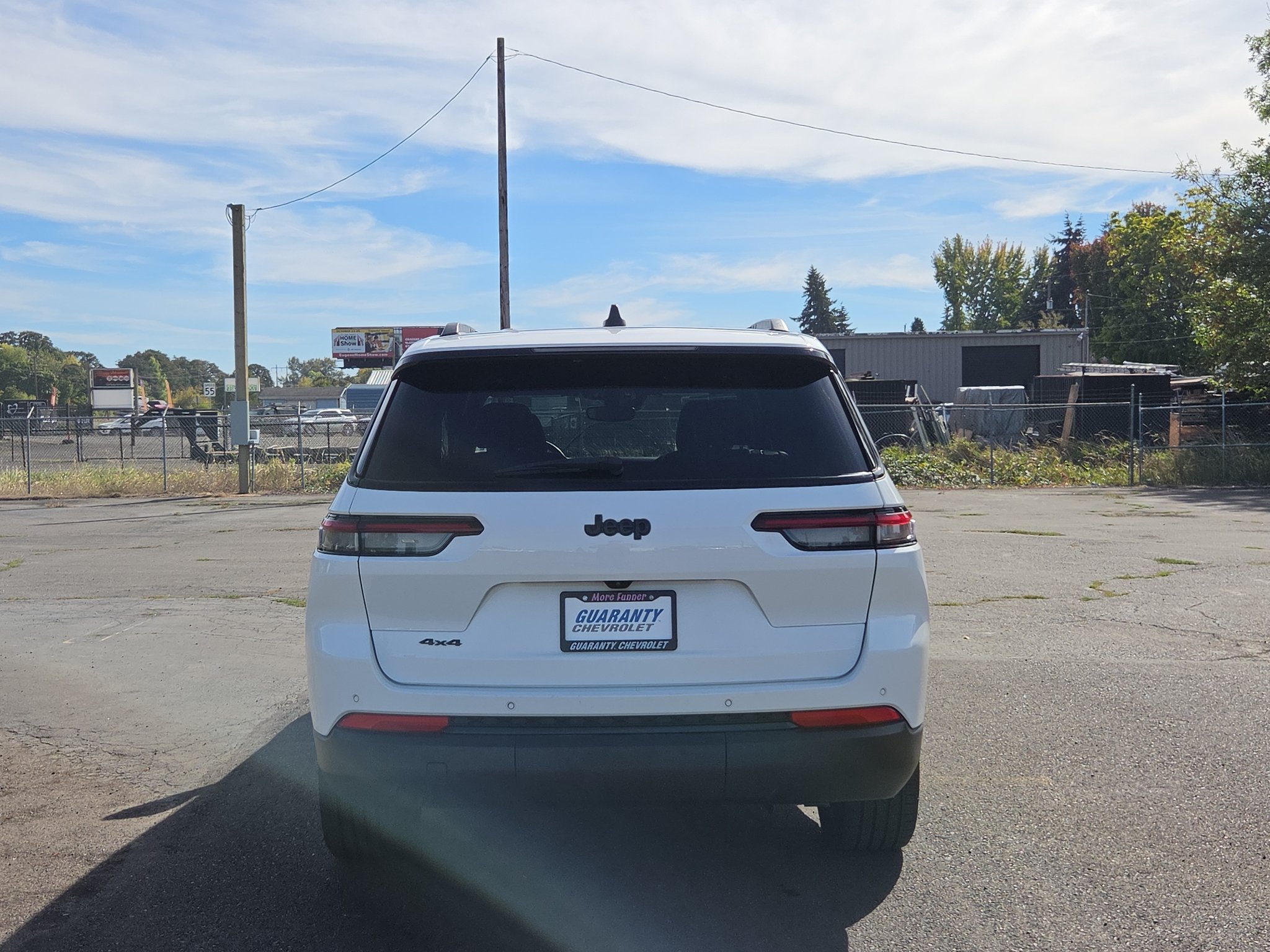 Used 2023 Jeep Grand Cherokee L Laredo AWD/4WD image 9
