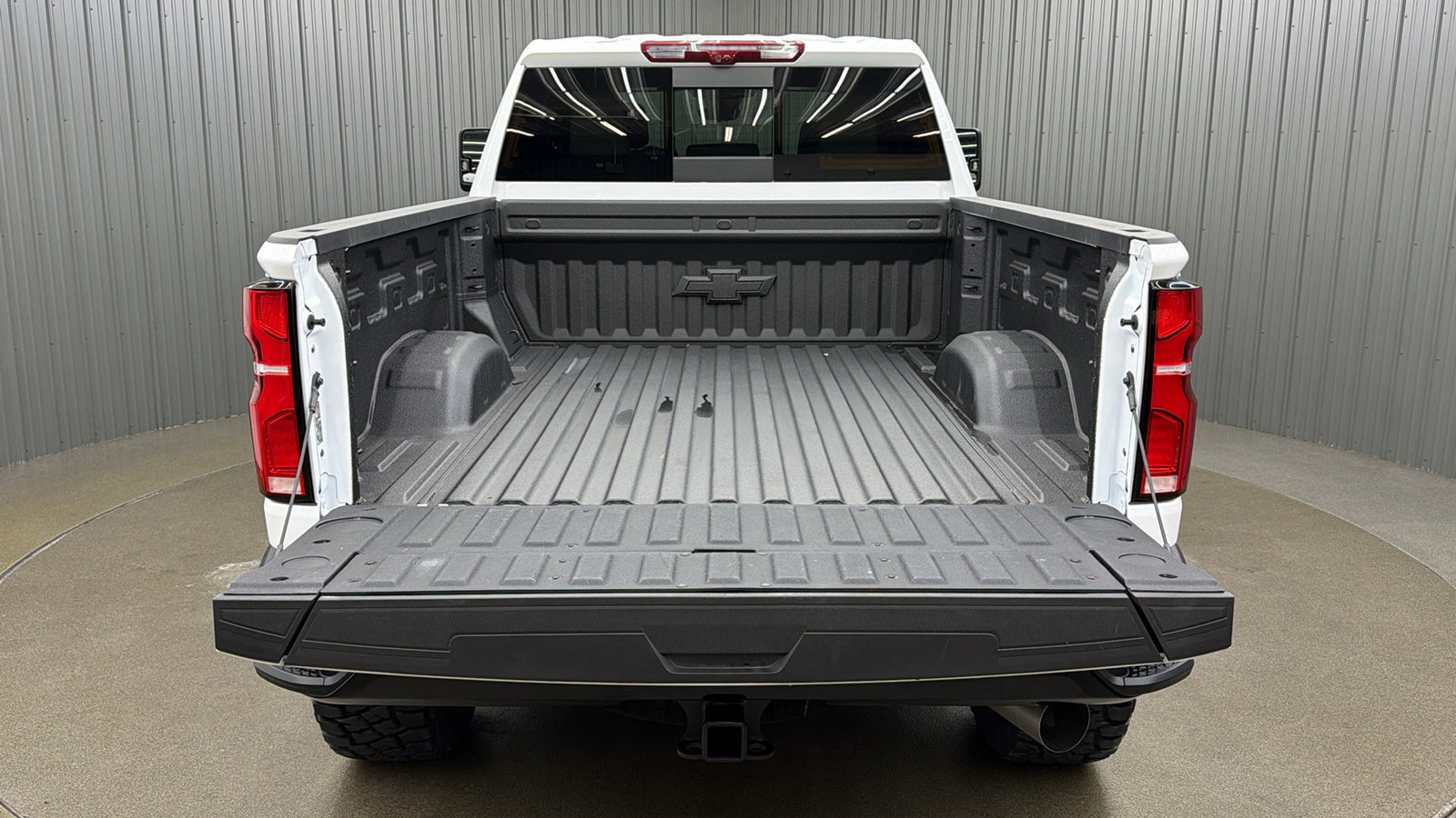 Used 2026 Chevrolet Silverado 2500 ZR2 w/ LPO, Dark Essentials Package AWD/4WD image 18