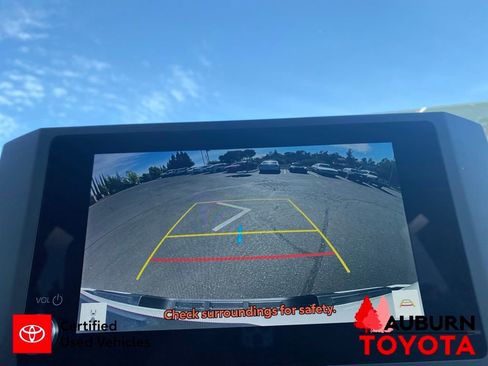 Certified 2024 Toyota Tacoma SR5 AWD/4WD image 41