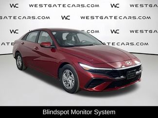 Used 2025 Hyundai Elantra SE video 2