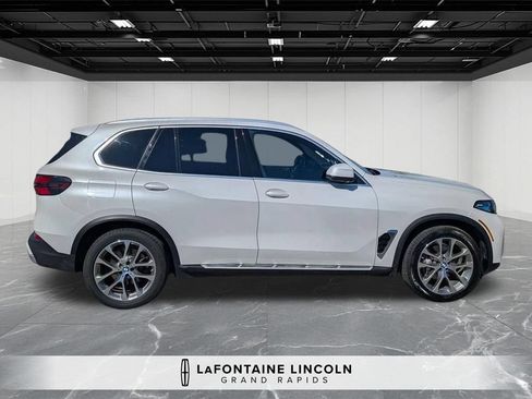 Used 2024 BMW X5 xDrive40i AWD/4WD image 7