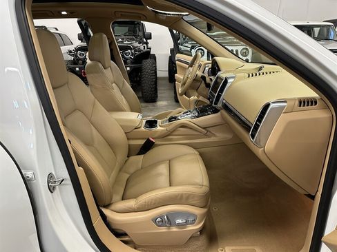 Used 2013 Porsche Cayenne Diesel AWD/4WD image 13